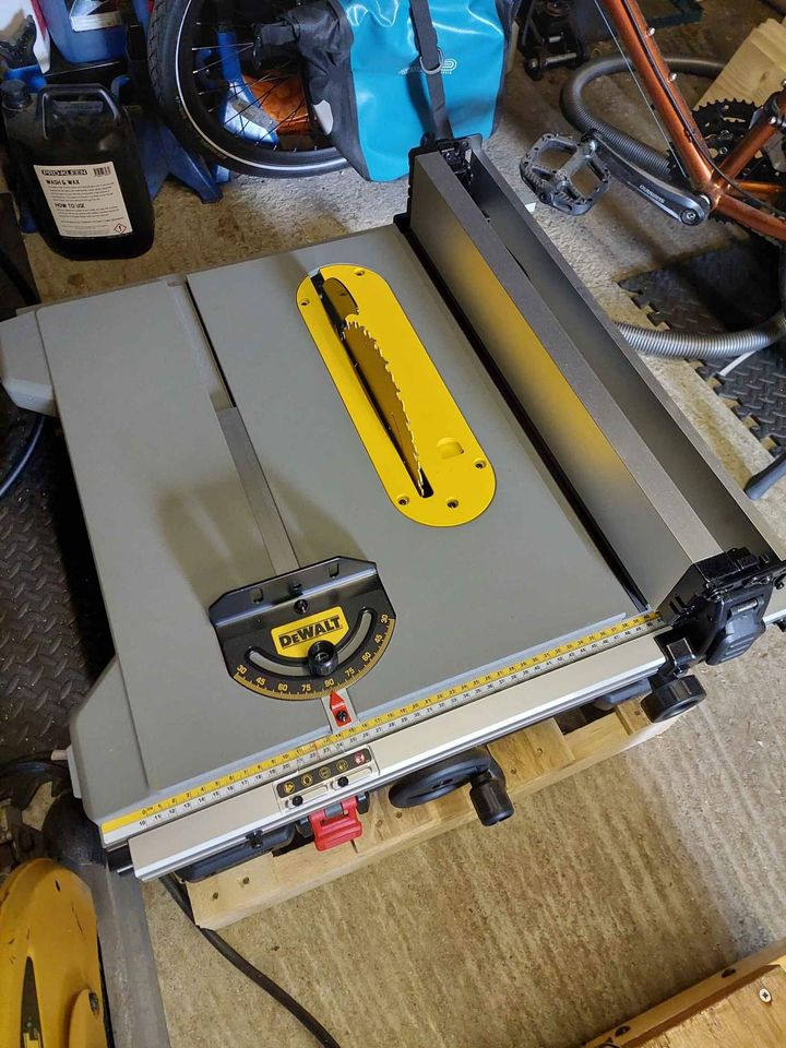 DWE7485 Site Table Saw N170111