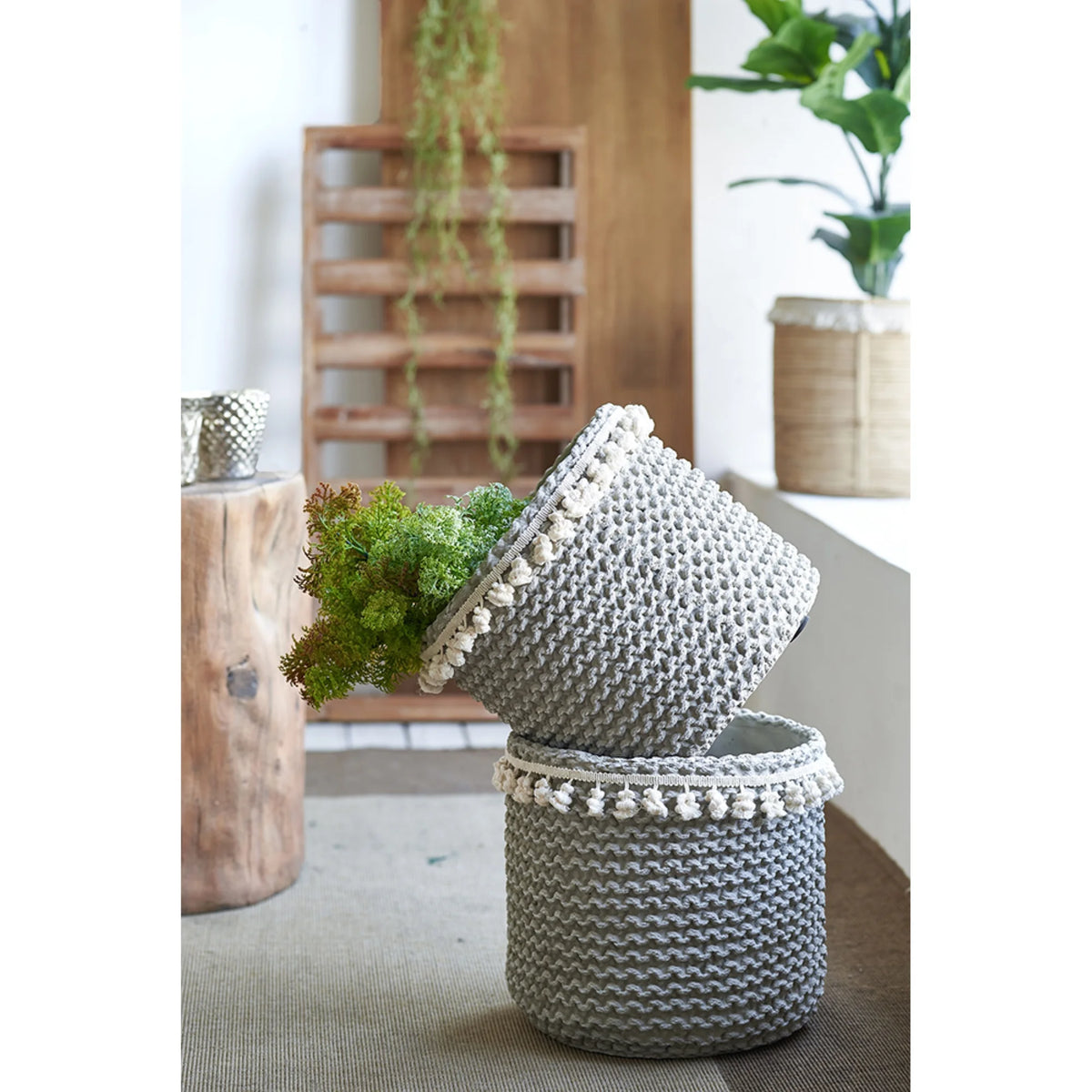 Large Round Basket Planters with Tassel - 13.75" - 2ct T943