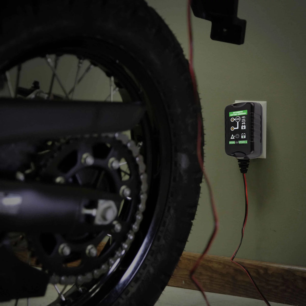 6V 12V 1.5A Automatic Battery Trickle Charger K490634