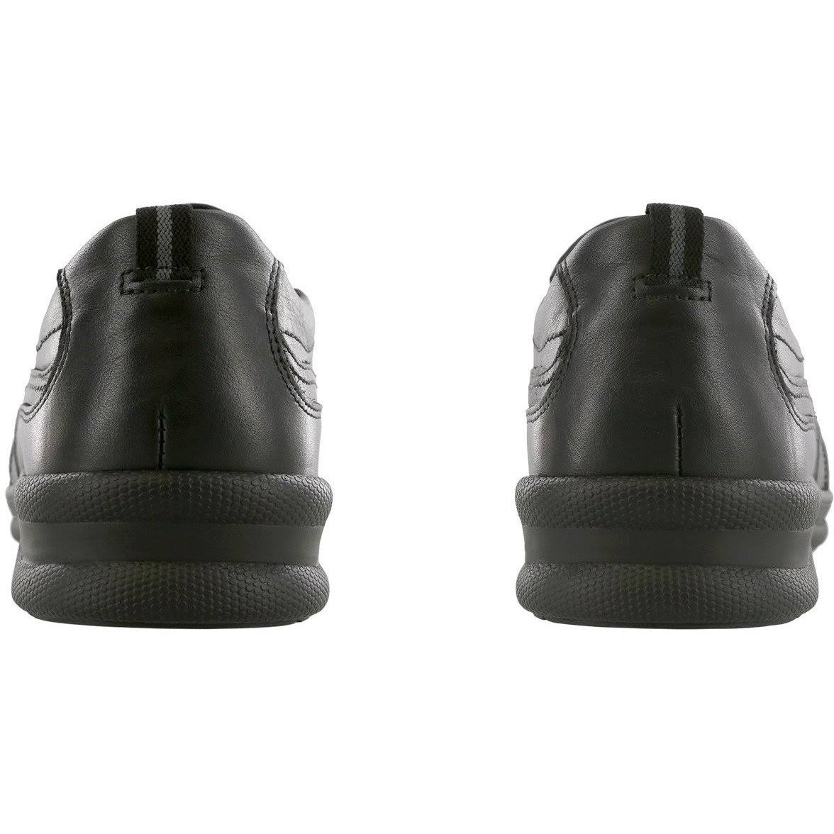 Black 11 Wide Cruise Shoes J9102