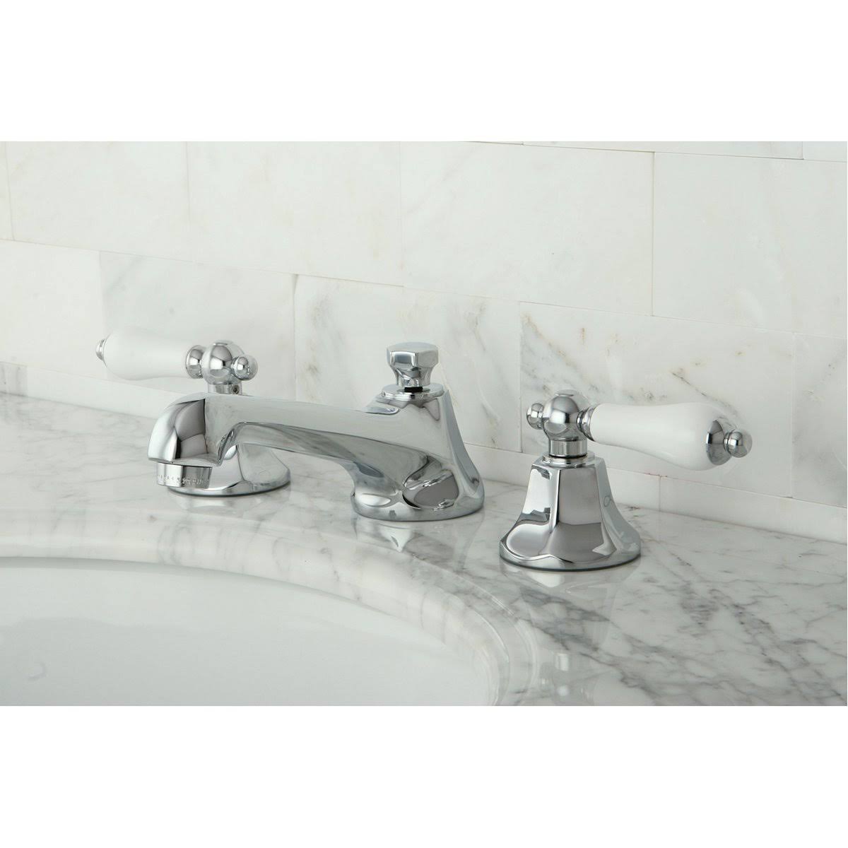 Matte Black 8 in. Widespread Bathroom Faucet Q4118