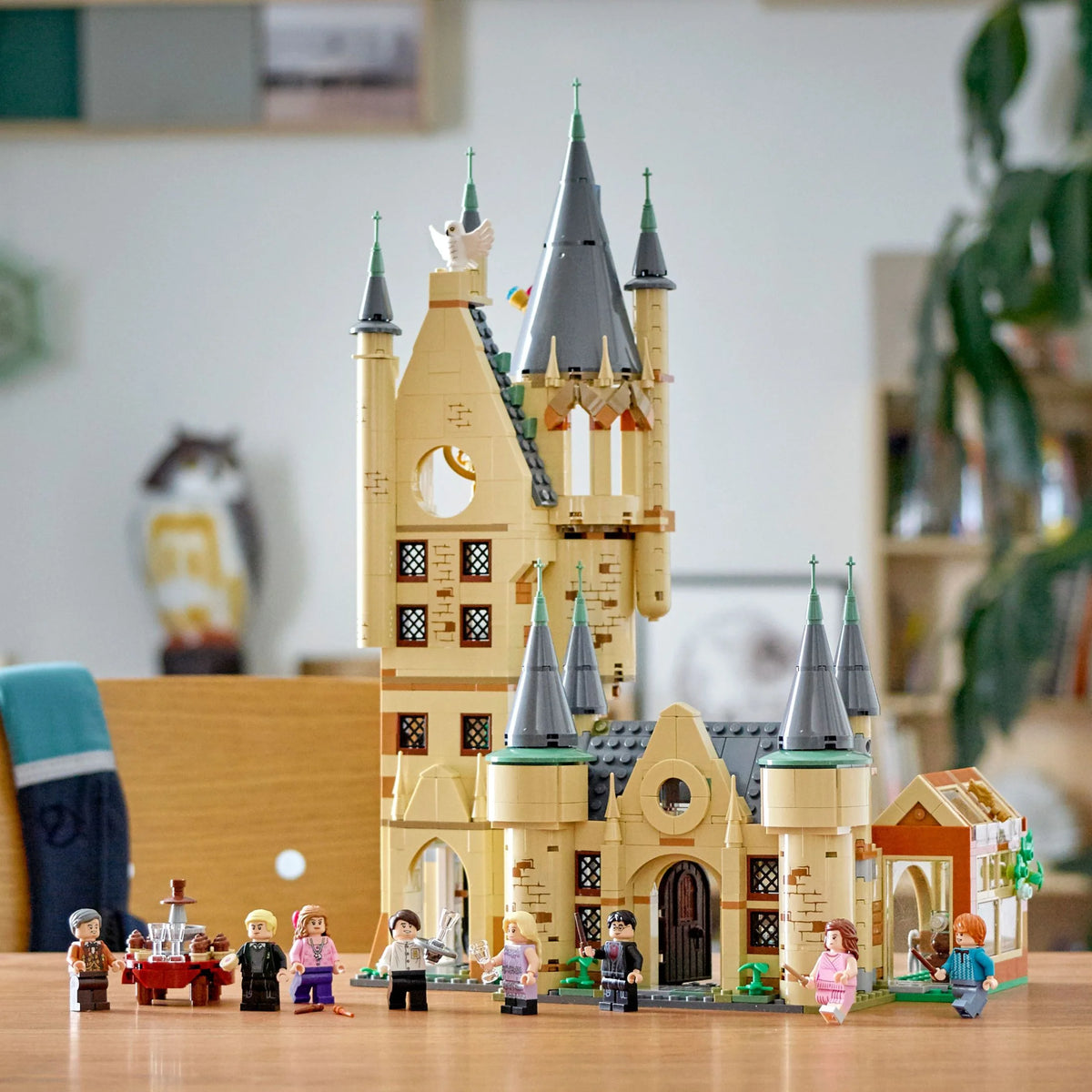 Castle Toy Playset with 8 Character Minifigures Z169196