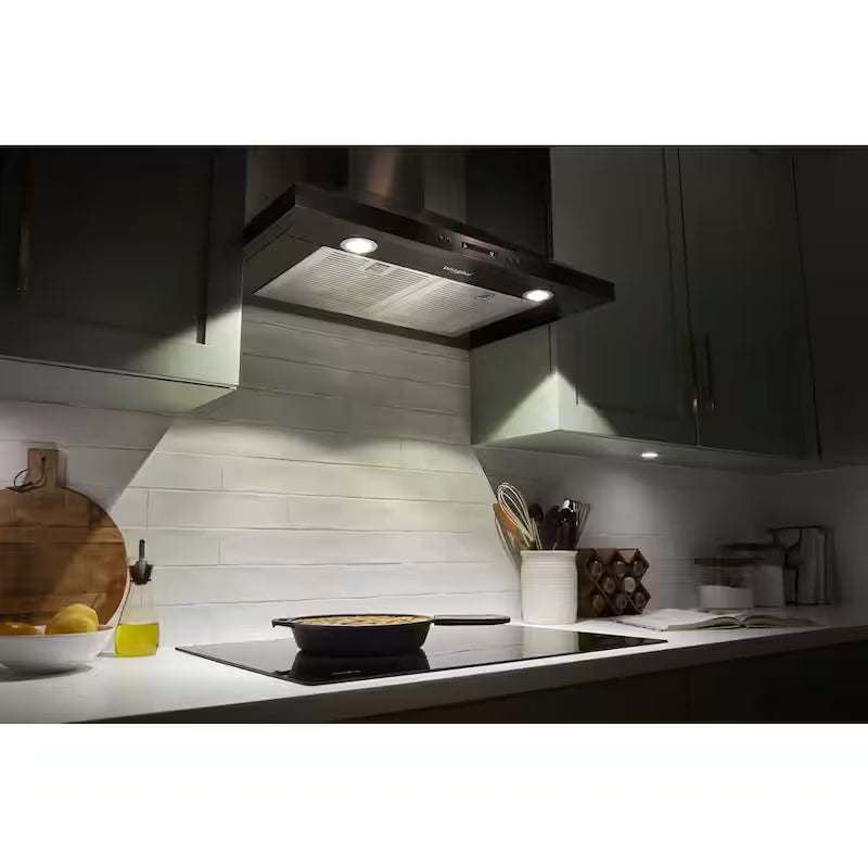 Wall-Mount Range Hood with light in Stainless Steel F87613
